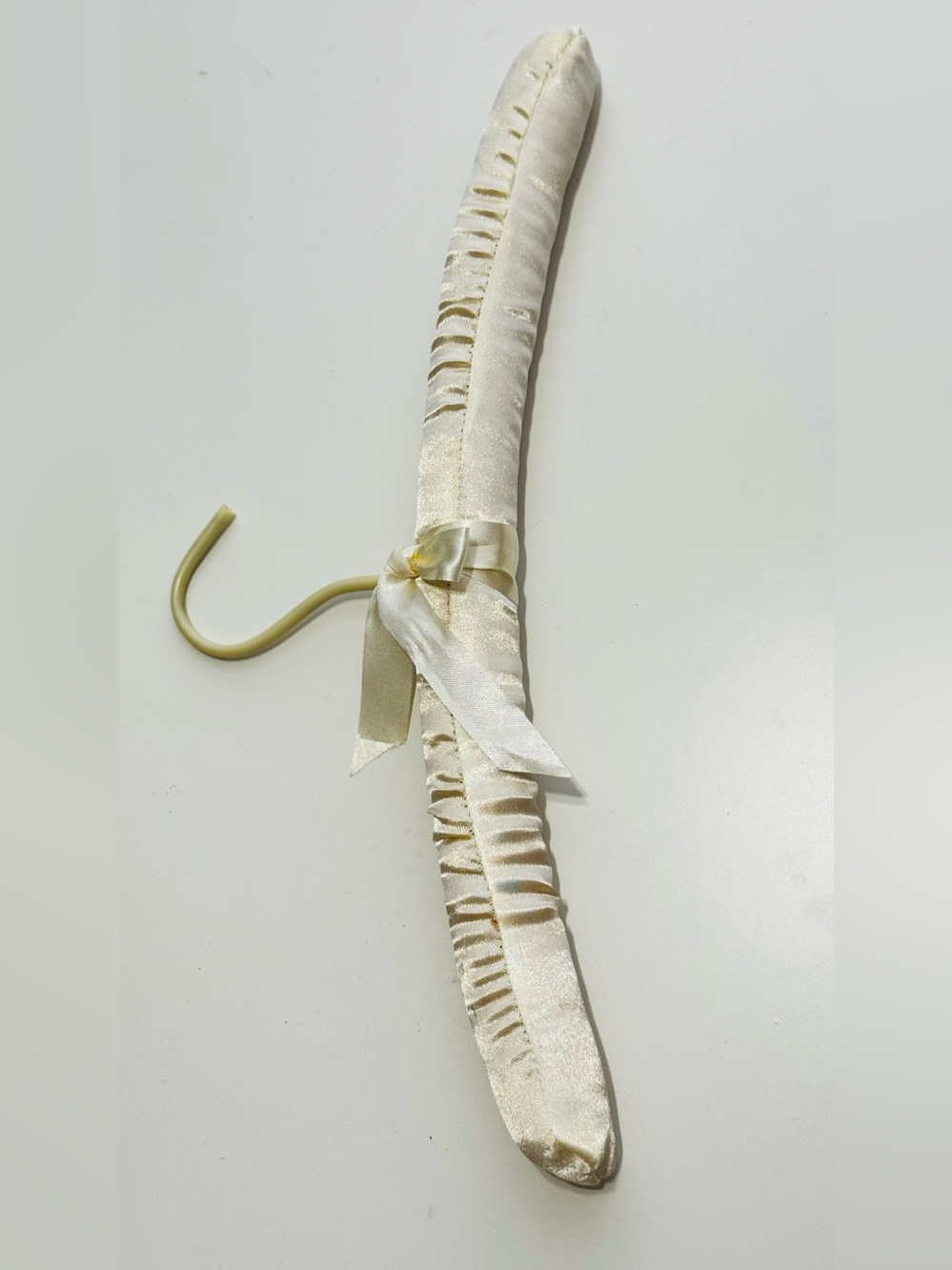 VINTAGE Cream Satin Padded Clothing Clothes Hanger w Bow